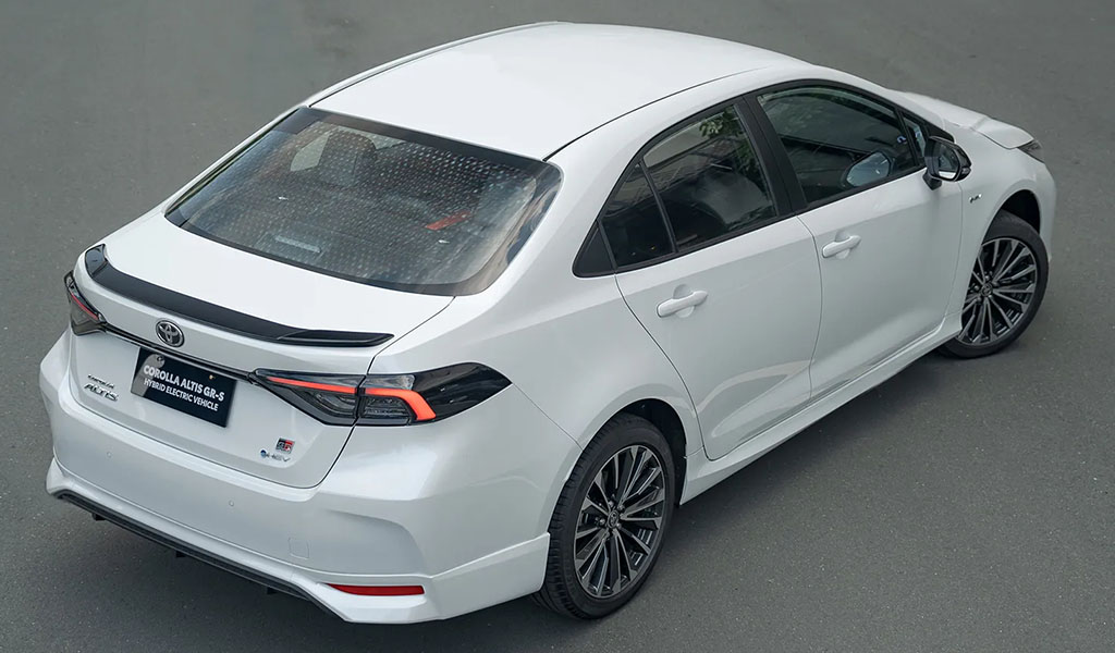 corolla_altis_exterior_3